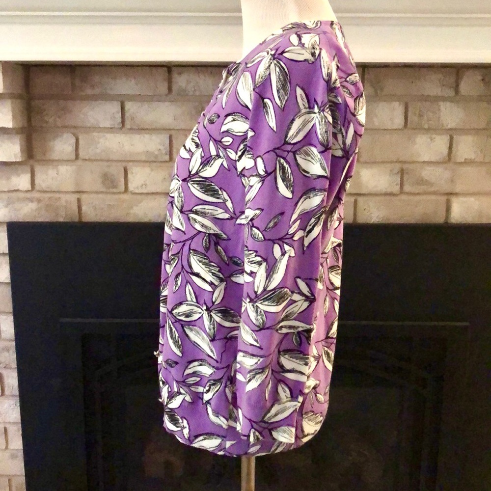 Cable & Gauge Purple White Leaf Pattern Glass Button Cardigan size Medium - Picture 4 of 10